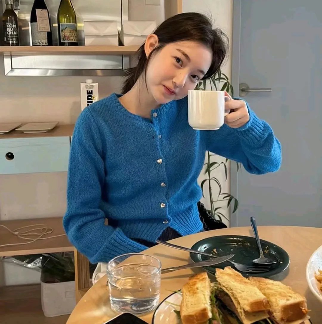 那女孩是谁